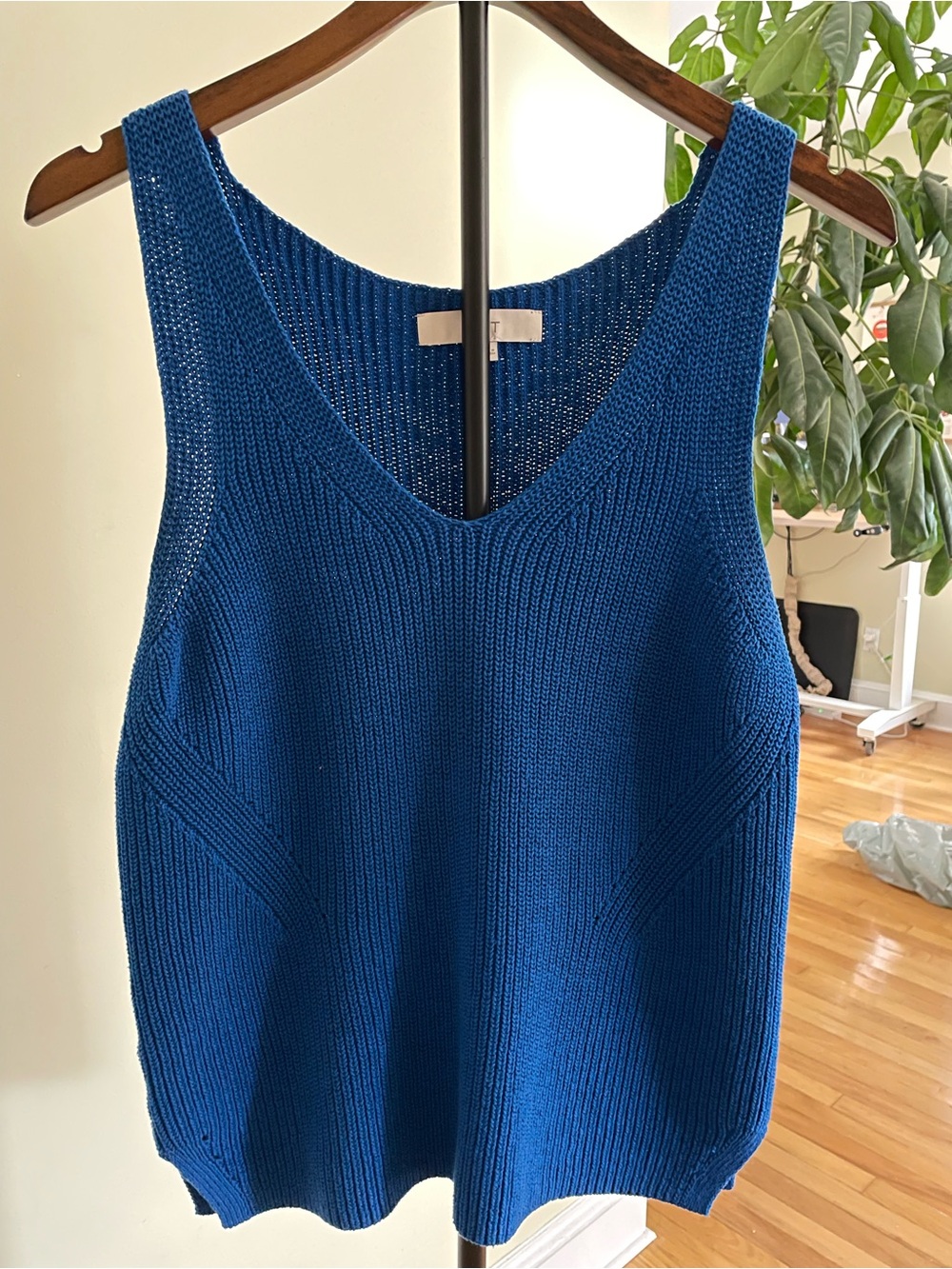 Loft Blue Knit V-Neck Women’s Sweater Tank Small